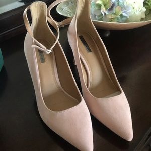Tahari Pump